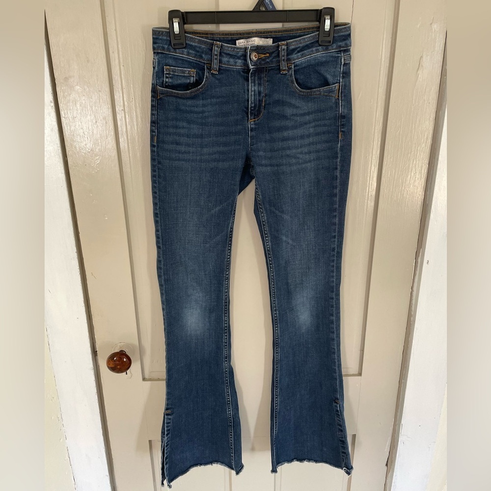 Zara Basic Denim Blue Flare Frayed Wide Leg Jeans Business Casual Cute NWOT - Picture 2 of 11